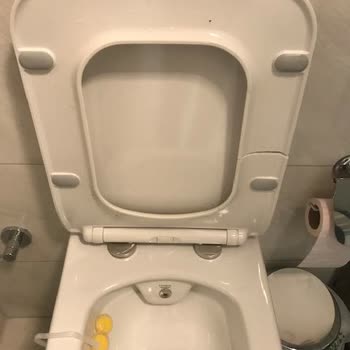 Turkuaz İbiza Klozet Kapağı 6 Ayda Kırıldı, Üretim Hatası Mı?