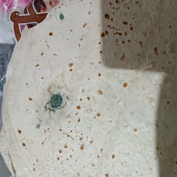 Şok Marketler Bisto Lavaş Ekmek Küflü Çıktı