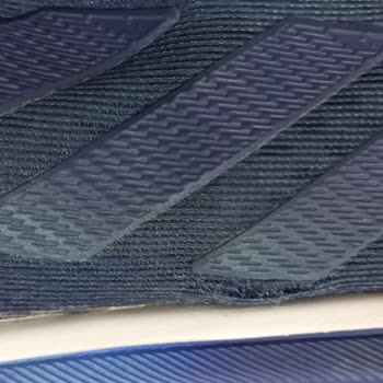 Adidas Ayakkabıda Hızlı Deformasyon Ve Müşteri Hizmetleri Hayal Kırıklığı