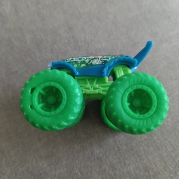 Eksik Parçalı Hot Wheels Monster Truck Oyuncağı Hayal Kırıklığı
