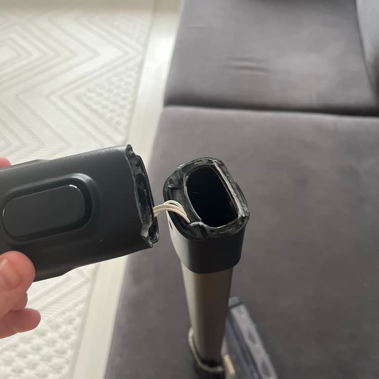 Philips 8000 Süpürge: Kronik Bağlantı Sorunu Ve Garanti Belirsizliği