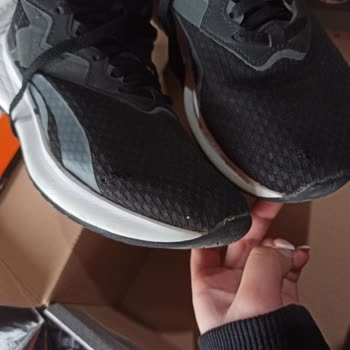 Reebok Ayakkabıda Erken Yıpranma Ve Boyner'in İlgisizliği