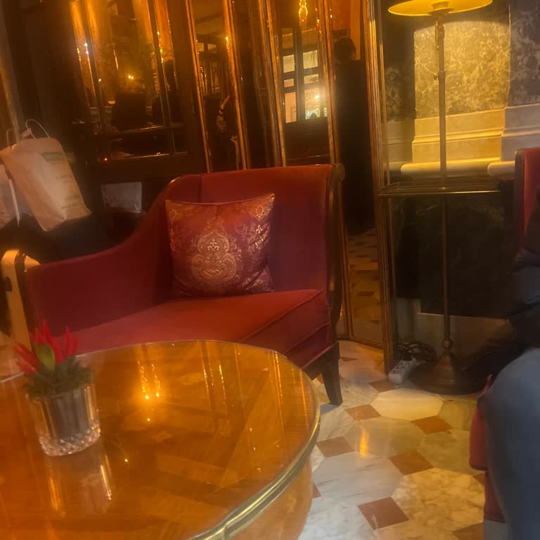 Pera Palace Hotel'de Aşağılayıcı Resepsiyon Deneyimi