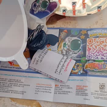 Kinder Joy Paketinde Yanlış Seri: Hayal Kırıklığına Uğrayan Çocuk