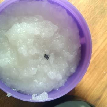 Urban Care Şampuanın İçinden Çıkan Siyah Cisim Şok Etti!