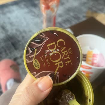 Yanlış Ürün Ve Son Tüketim Tarihi Geçmiş Gıda Şoku