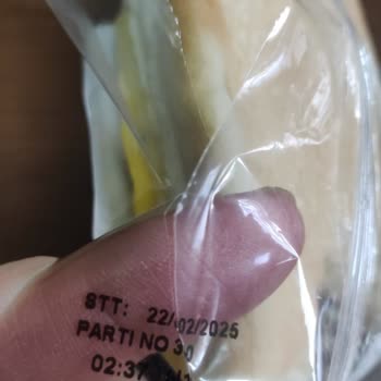 Küflü Peynirli Sandviç Ve Yetersiz Müşteri Hizmeti