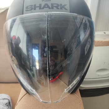 Güvenlik Beklerken Hayal Kırıklığı: Kırılan Vizör