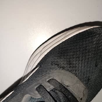 FLO'dan Aldığım Adidas Ayakkabı Kısa Sürede Yırtıldı