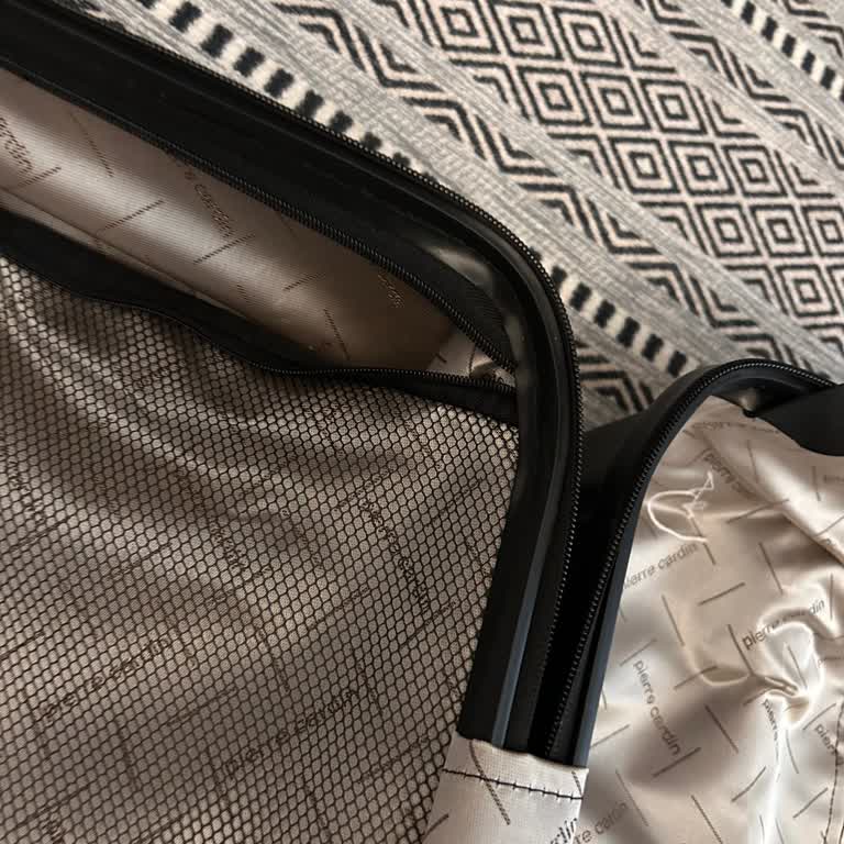 Boyner'den Aldığım Pierre Cardin Valiz İlk Kullanımda Kırıldı Ve Tamir Süreci Tam Bir Hayal Kırıklığı