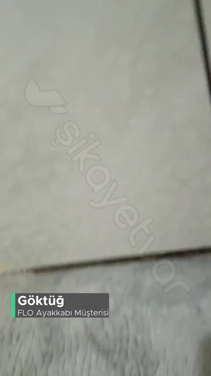 FLO Ayakkabının İçerisinden Çıkan Şey videonun kapak resmi