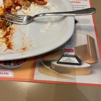 Soğuk İskender Ve İlgisiz Hizmet