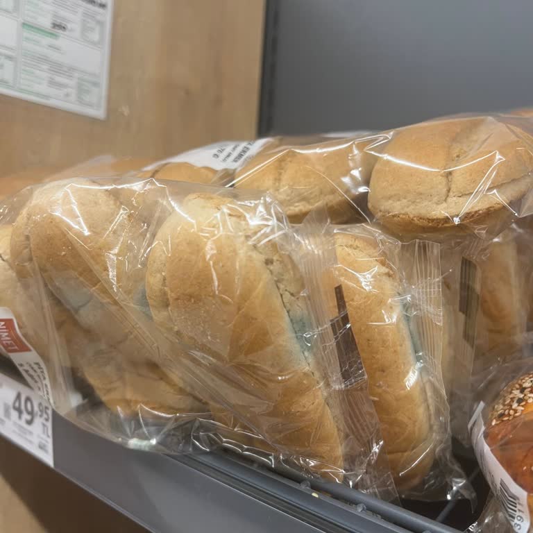 A101'de Küflü Ekmek Sorunu