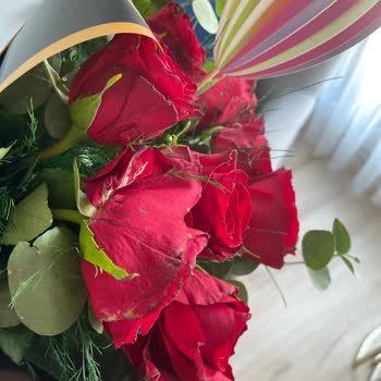 Özel Günü Mahveden Çiçek Teslimatı