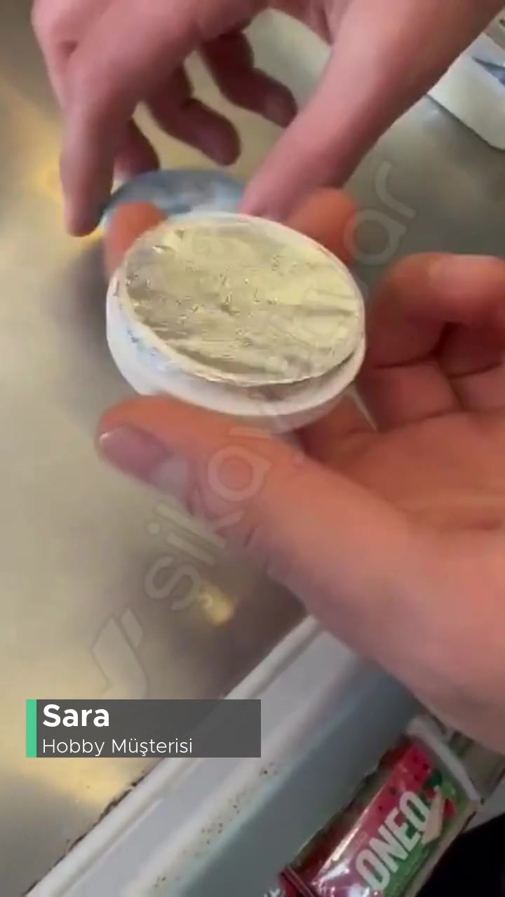 Hobby El Kremi İçi Boş videonun kapak resmi