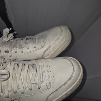 Puma Ayakkabının Yanları Açıldı: Kalite Sorunu