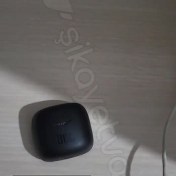 JBL Kulaklık Kutusundayken Açık Kalmaya Devam Ediyor