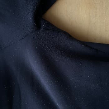 Oysho Giyim Yüksek Fiyatlı Pantolonun Hızla Tüylendi!