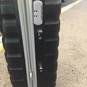 Qatar Airways beschädigtes Gepäck und unzureichende Entschädigung