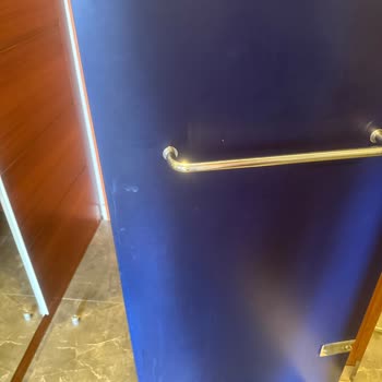 Sensitive Premium Kötü Hizmet Ve Temizlik Sorunlarıyla Dolu Bir Otel Deneyimi