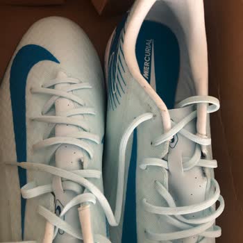 Hasarlı Ayakkabı Ve Yetersiz Müşteri Hizmeti