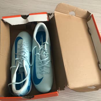 Hasarlı Ayakkabı Ve Yetersiz Müşteri Hizmeti