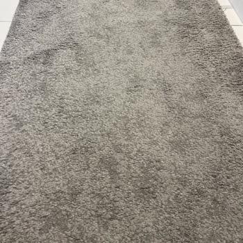 Kalitesiz Halı Deneyimi: Beklenmedik Deformasyon