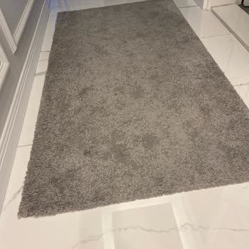 Kalitesiz Halı Deneyimi: Beklenmedik Deformasyon