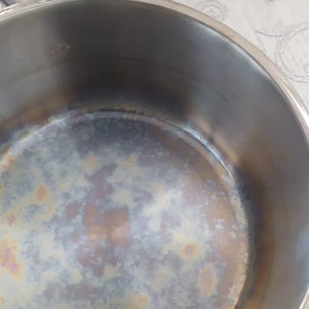 Yeni Alınan Tencere Setinde Renk Ve Yüzey Sorunları