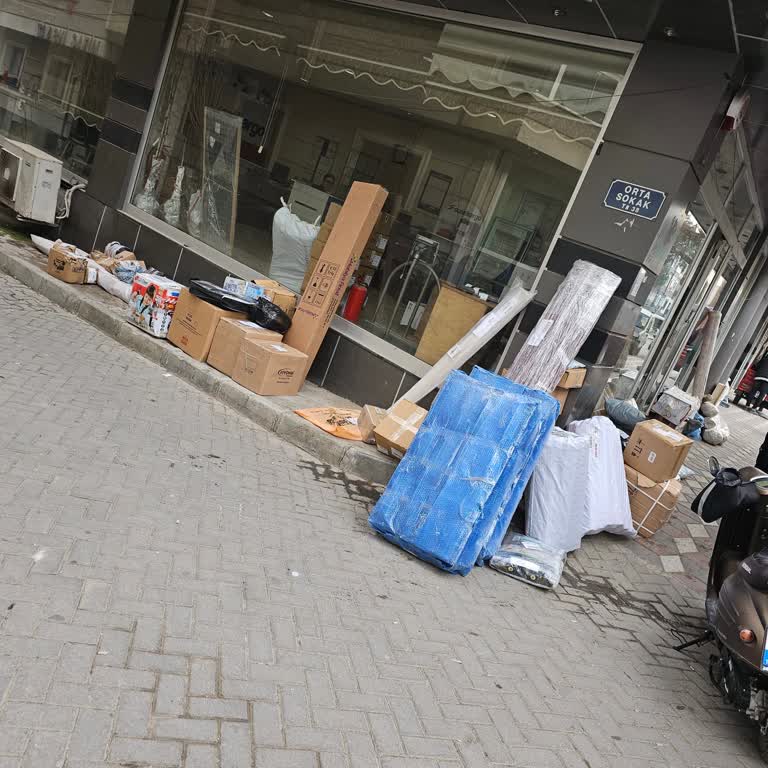 Turgutlu Şubesinde Saygısız Ve Mafyavari Muamele