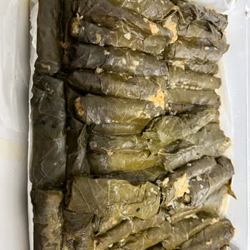 Yanık Börek Ve Pelte Dolma: Misafirlere Mahcubiyet