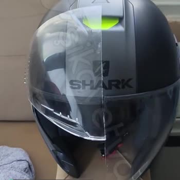 Shark Kask İkiye Ayrıldı!