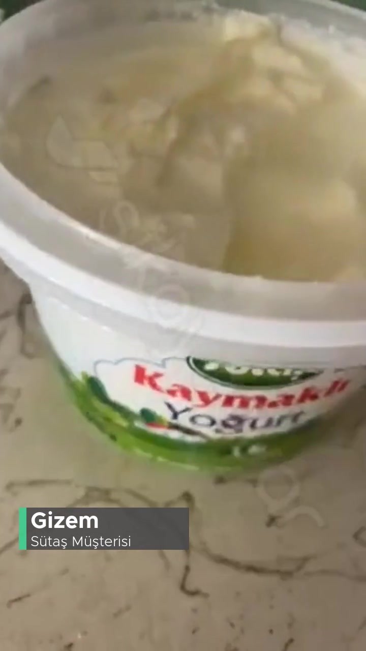 Sütaş Kaymaklı Yoğurt Sandığımız Ama Aslında Kaymak Olmayan Yoğurt! videonun kapak resmi