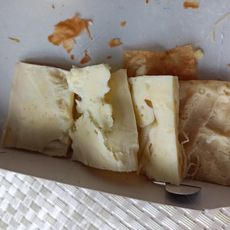Peynirli Börek Hayal Kırıklığı: Lezzet Ve Malzeme Eksikliği