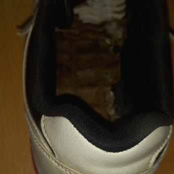 FLO Mağazasından Aldığım Spor Ayakkabının Deformasyonu