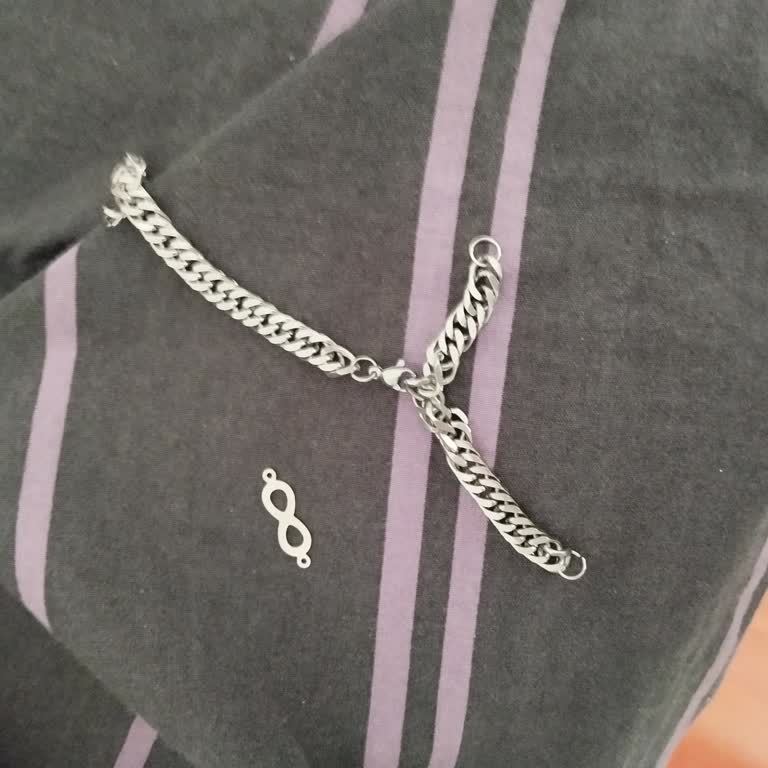 Kırılan Bileklikler Ve İletişim Sorunu