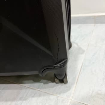 AJet Damaged My Luggage After Flight – How Will My Loss Be Compensated?