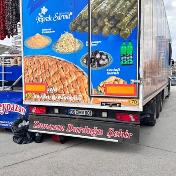 Sitemizin Önünde İstenmeyen Satıcılar Ve Çevre Kirliliği