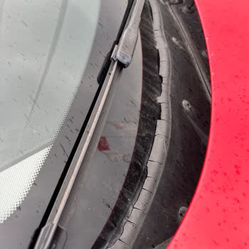 Premium Araçta Cam Fitili Sorunları Ve Su Kaçağı Endişesi