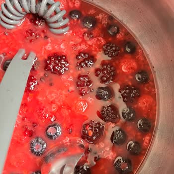 Migros Lavi Dondurulmuş Meyvelerde Kurt Şoku