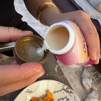 Beyaz Çikolata Sosunun Beklenmedik Görüntüsü