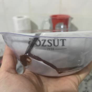 Özsüt'te Yağmurda Eriyen Poşet Krizi