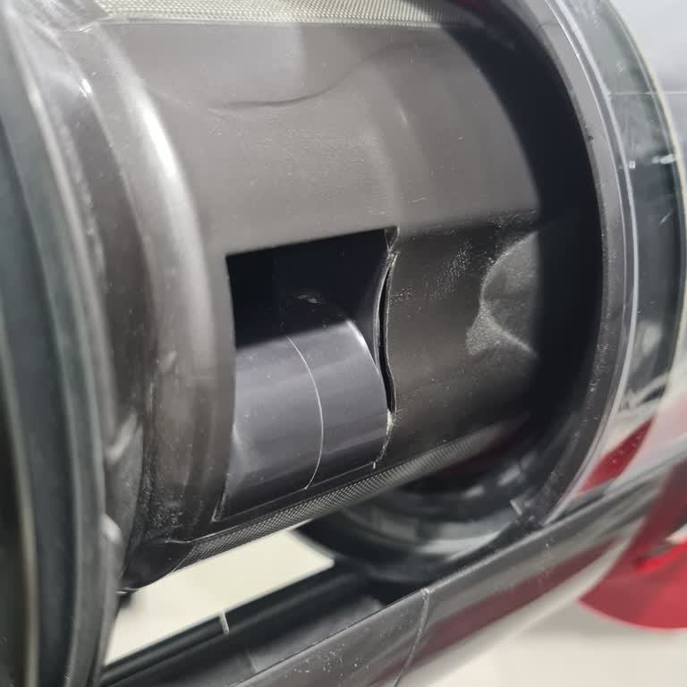 Dyson V11 Süpürge Gövde Çatlağı Sorunu