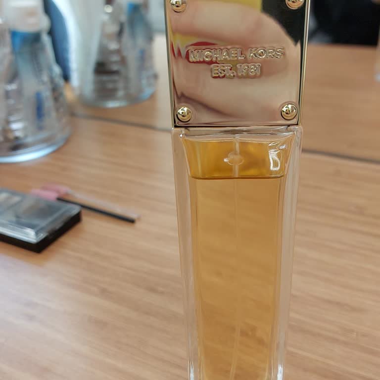 Michael Kors Parfümde Kalıcılık Sorunu Ve Müşteri Hizmetlerine Ulaşamama