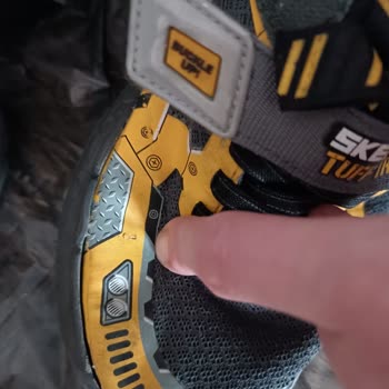 Skechers Kids’ Shoes Fell Apart After One Wash – Denied Replacement
