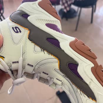 Skechers Winter Boots Fell Apart in 2 Months – No Warranty Support