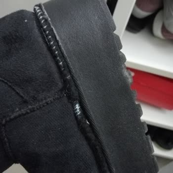 Kalitesiz Ayakkabı Ve İlgisiz Müşteri Hizmetleri