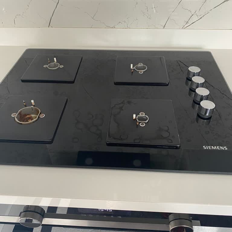 Fakir Yağ Çözücü Sprey Mutfak Eşyalarına Zarar Veriyor