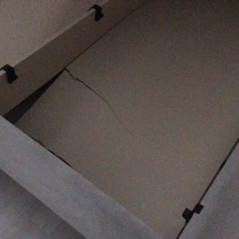 Kırık Dolap Kapağı Ve Sürekli Geciken Çözümler