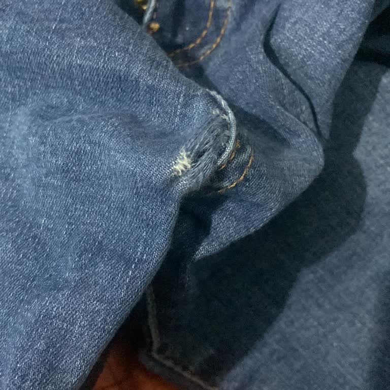 Yeni Alınan Kot Pantolonun Hızla Yıpranması Ve Müşteri Hizmetleri Sorunu